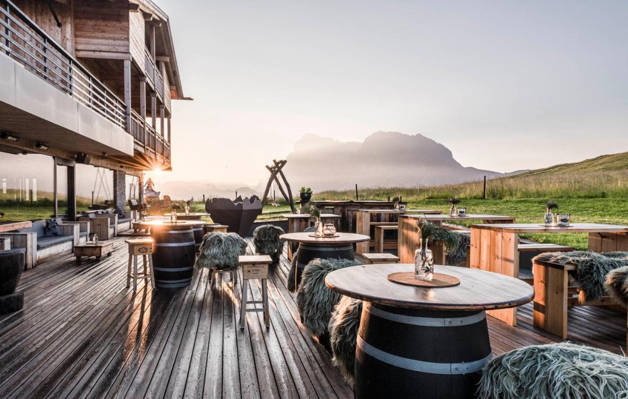 Hotel Goldknopf Alpe Di Siusi Exterior foto
