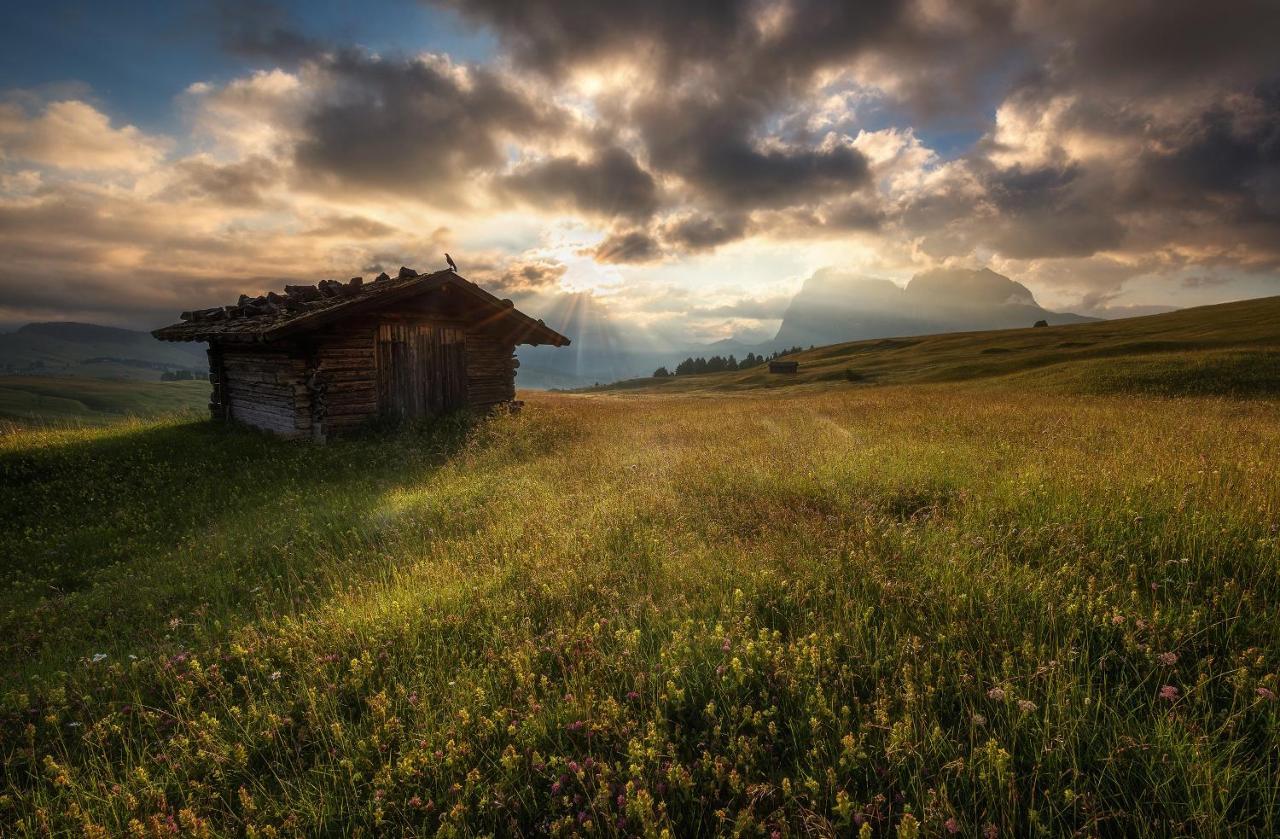Hotel Goldknopf Alpe Di Siusi Exterior foto